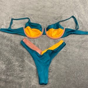 OneOne Cheeky Bikini size large